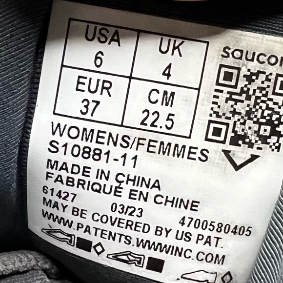 Saucony Triumph 21 Running Shoes in Gravel Grey Light Blue - Picture 9 of 11